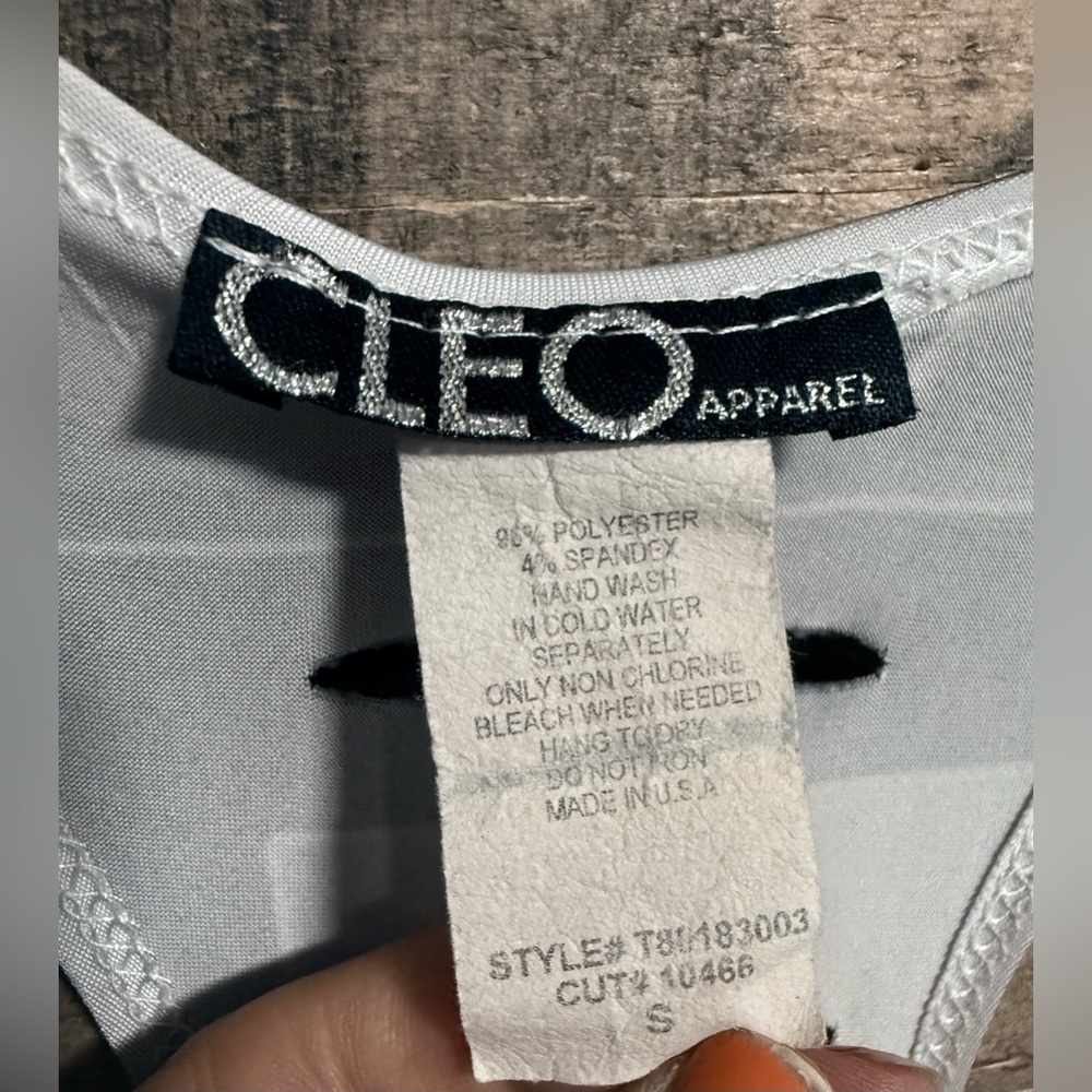 Cleo White and Black Apparel - Picture 4 of 4